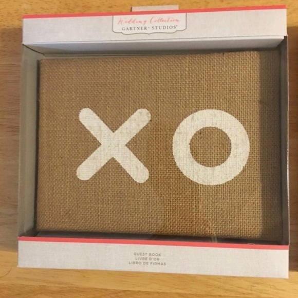 XO Burlap Wedding Guestbook & Pillow Gartner Studios New - Picture 3 of 5